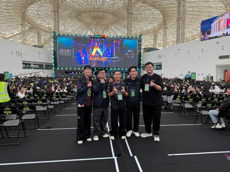 MVKE分享T1越南行返图：与T1度过了难忘的一天